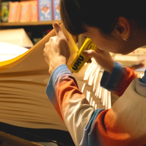 "É pura magia": Lydia Kasumi Shirreff fala das montras de Natal da Livraria Lello 